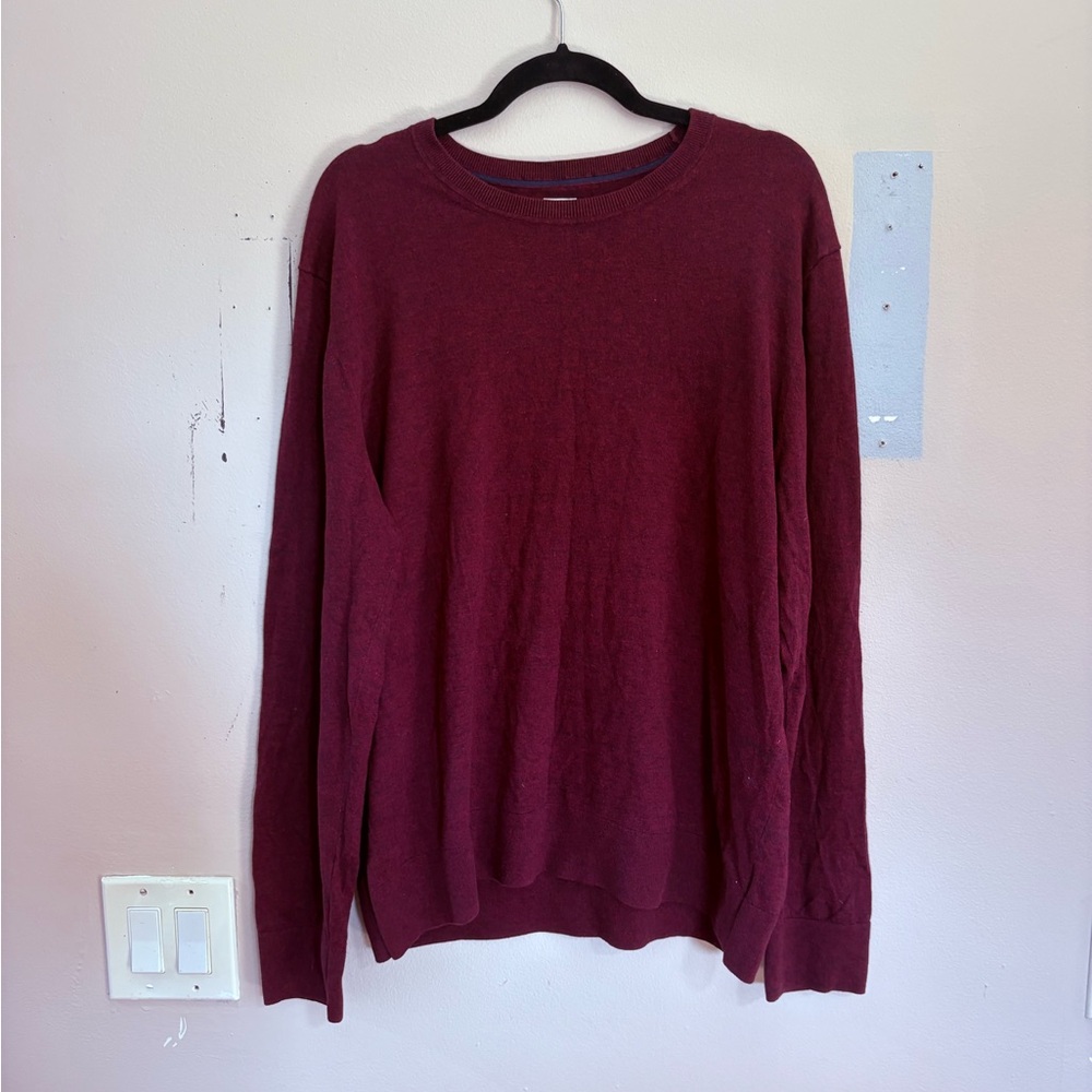 GAP Men's Crewneck Sweater in Burgundy